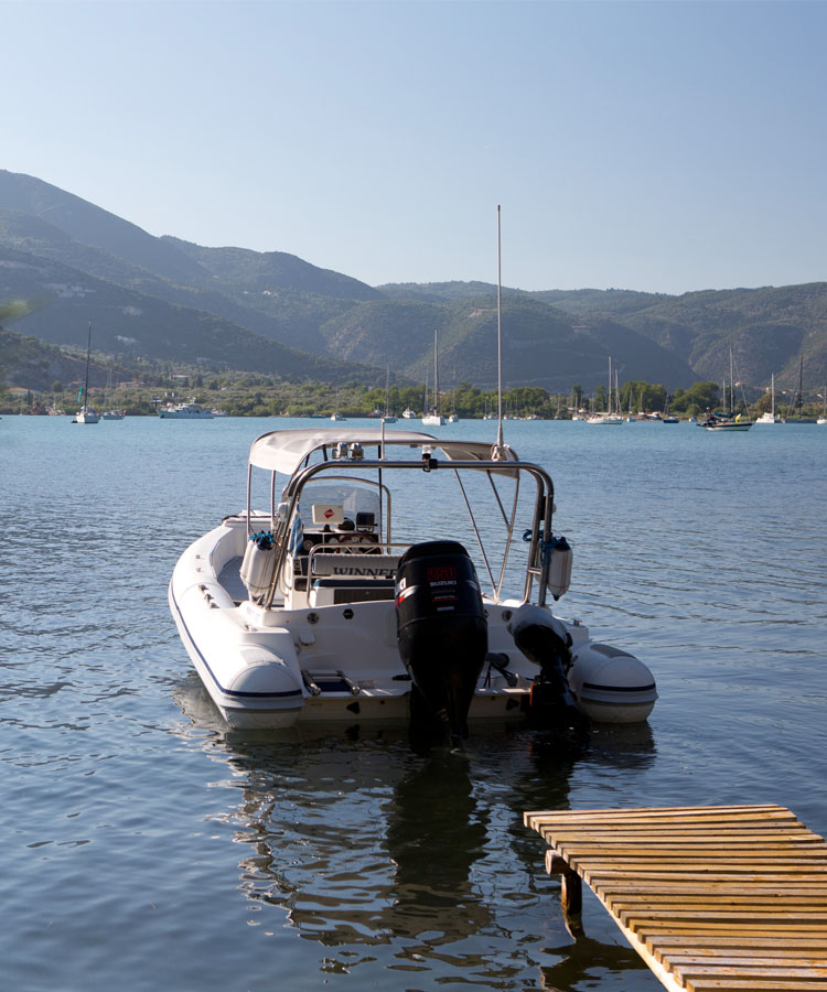 rent-a-boat-in-lefkada-nydri-lefkas-boat-rentals-lefkas-boats-ionian-boats